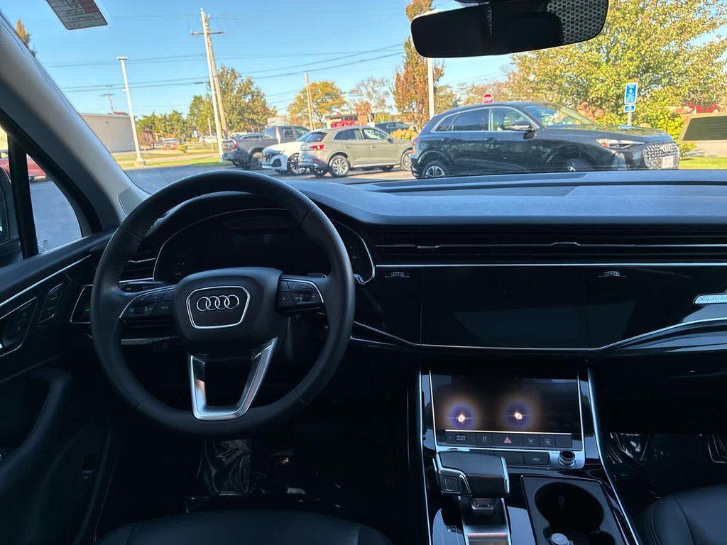 used 2022 Audi Q7 car, priced at $33,375