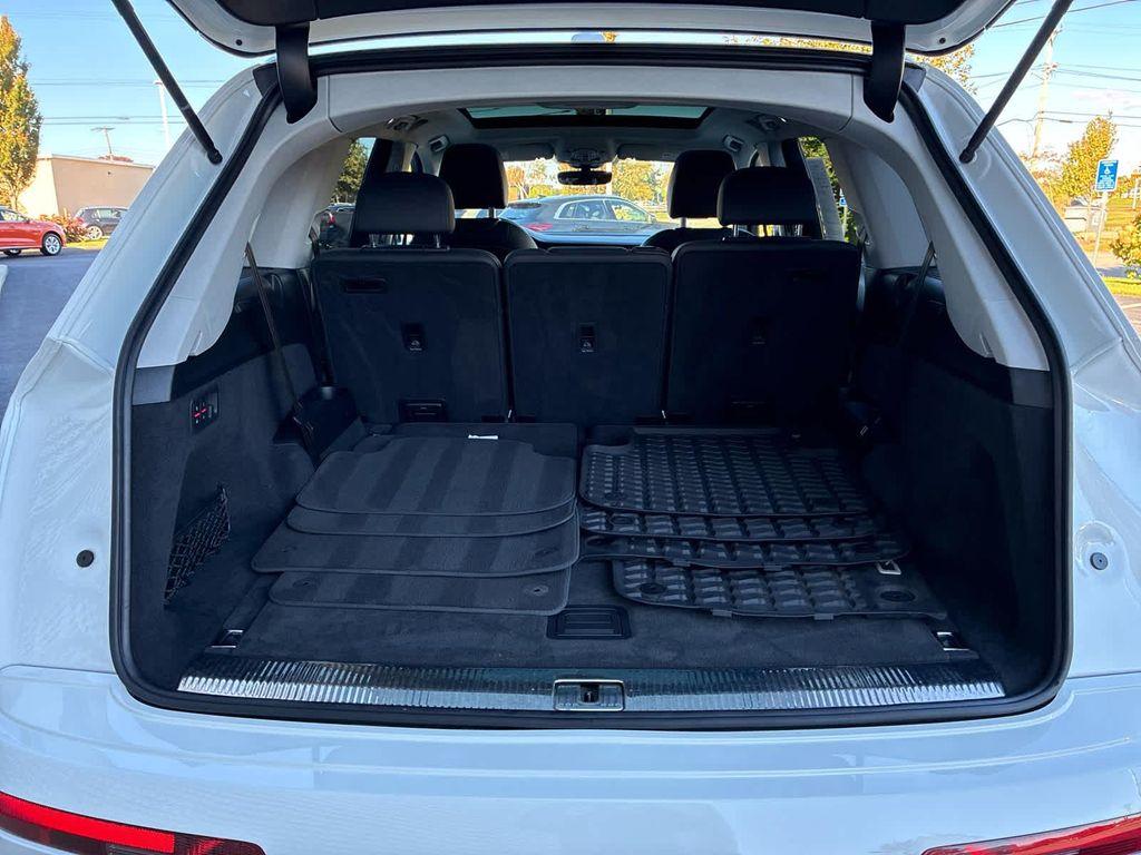 used 2022 Audi Q7 car, priced at $33,375