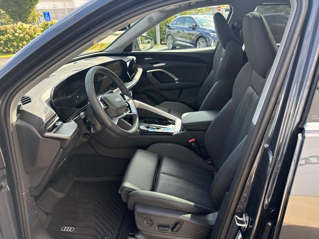 new 2025 Audi Q5 car, priced at $62,080
