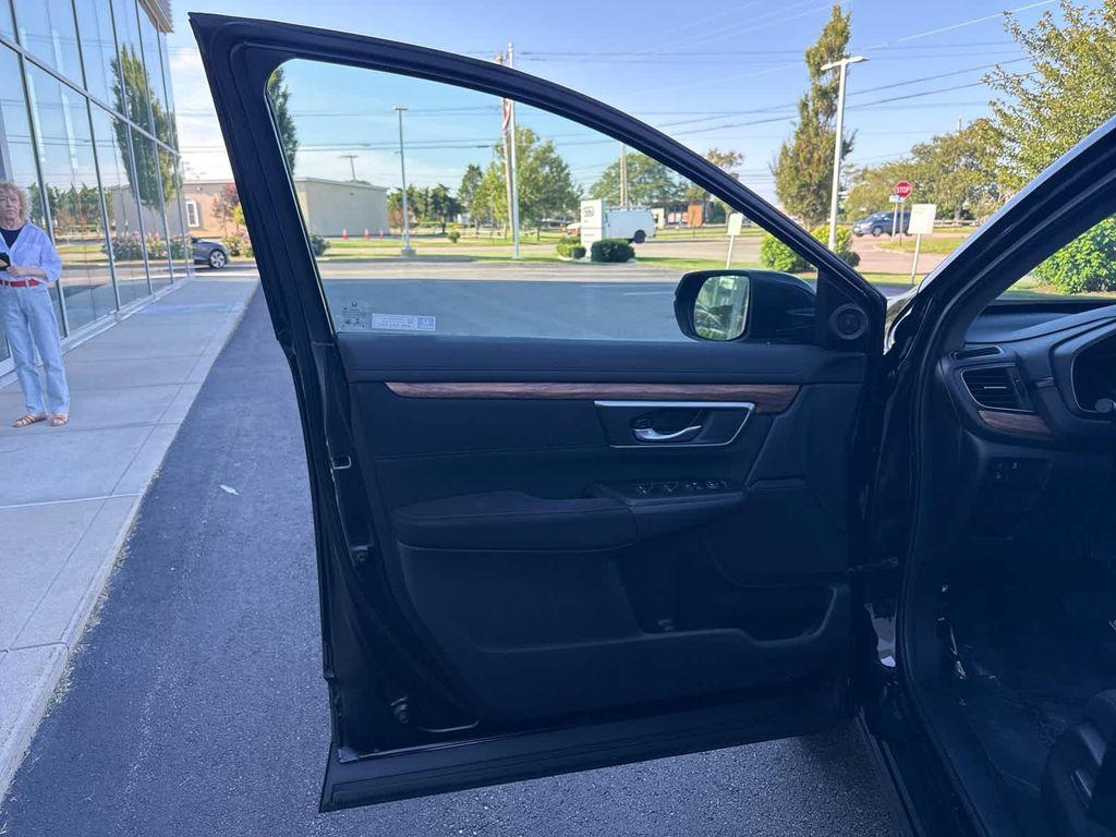 used 2021 Honda CR-V car, priced at $23,675
