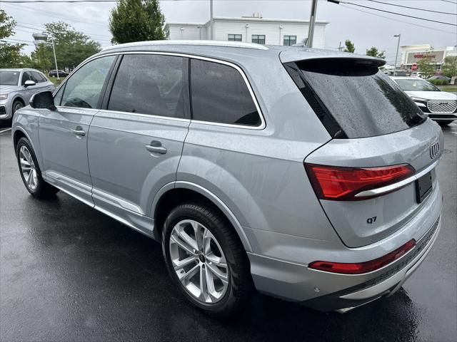 new 2025 Audi Q7 car, priced at $72,880