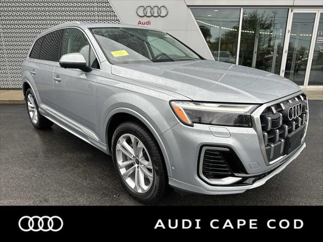 new 2025 Audi Q7 car, priced at $72,880