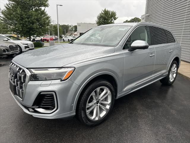 new 2025 Audi Q7 car, priced at $72,880