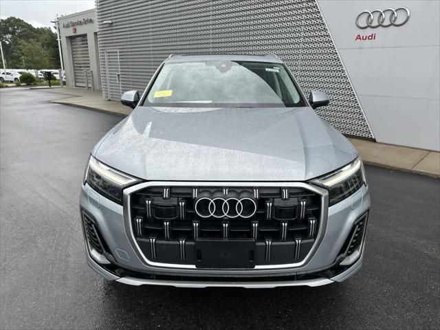 new 2025 Audi Q7 car, priced at $72,880