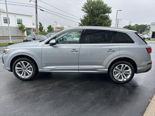 new 2025 Audi Q7 car, priced at $72,880