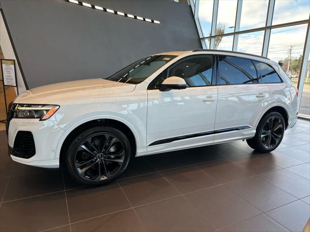 new 2025 Audi Q7 car, priced at $77,930