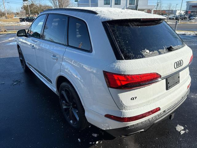 new 2025 Audi Q7 car, priced at $77,880