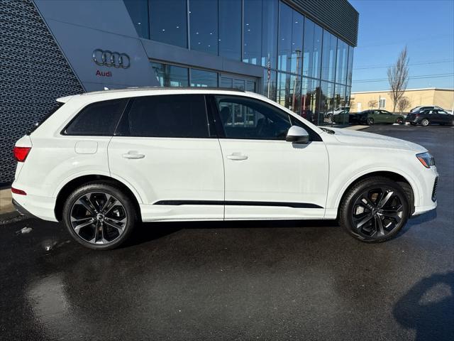 new 2025 Audi Q7 car, priced at $77,880