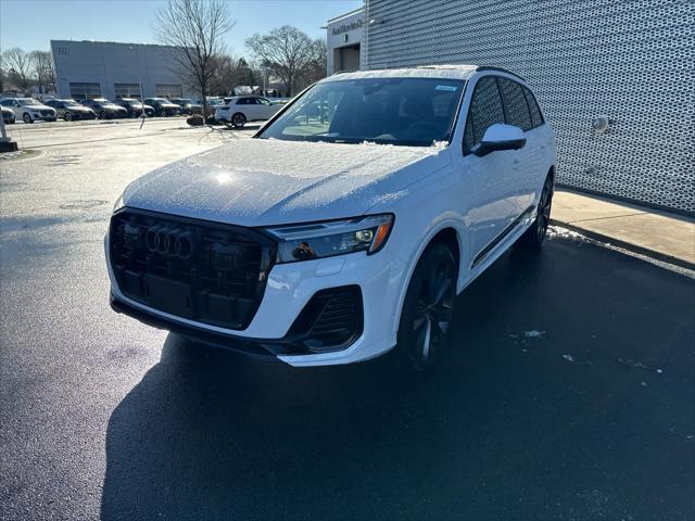 new 2025 Audi Q7 car, priced at $77,880