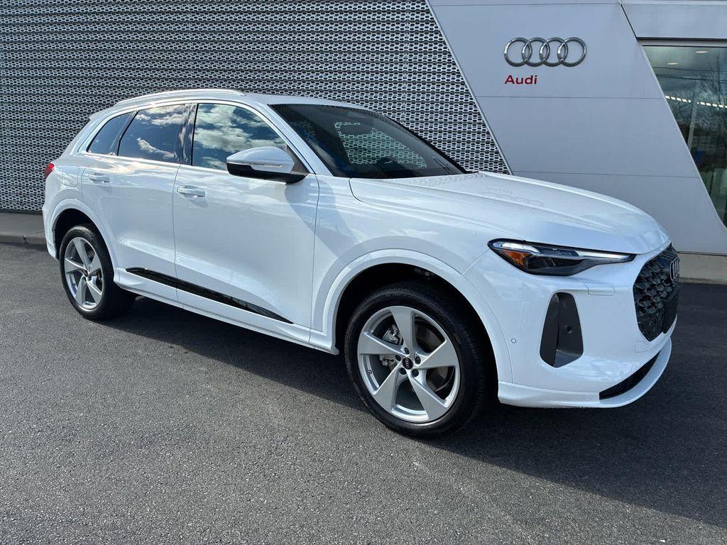 new 2025 Audi Q5 car, priced at $59,885
