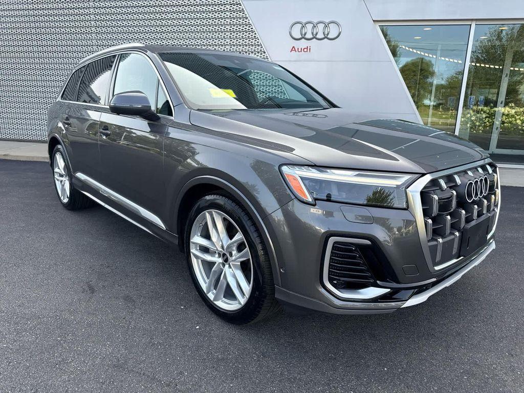 new 2025 Audi Q7 car, priced at $76,480