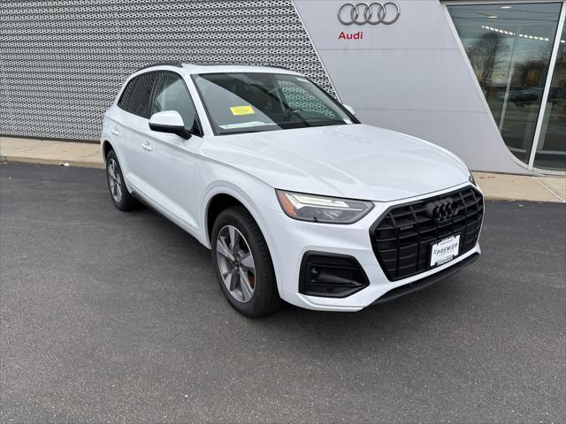 new 2025 Audi Q5 car, priced at $54,930