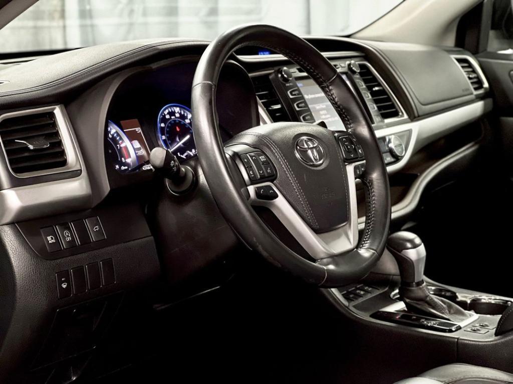 used 2017 Toyota Highlander car, priced at $26,650