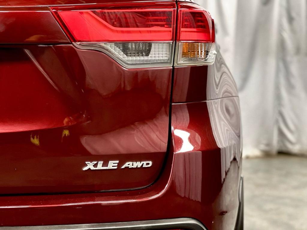 used 2017 Toyota Highlander car, priced at $26,650