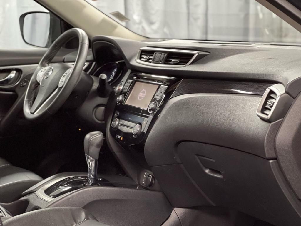 used 2016 Nissan Rogue car, priced at $17,950