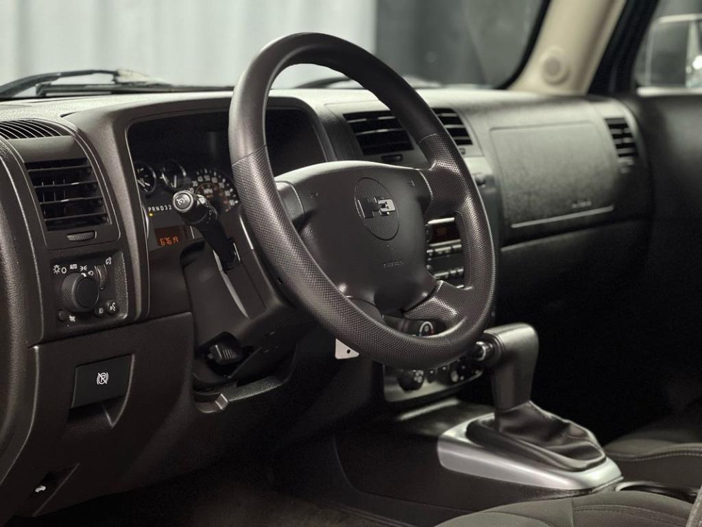used 2006 Hummer H3 car, priced at $16,995