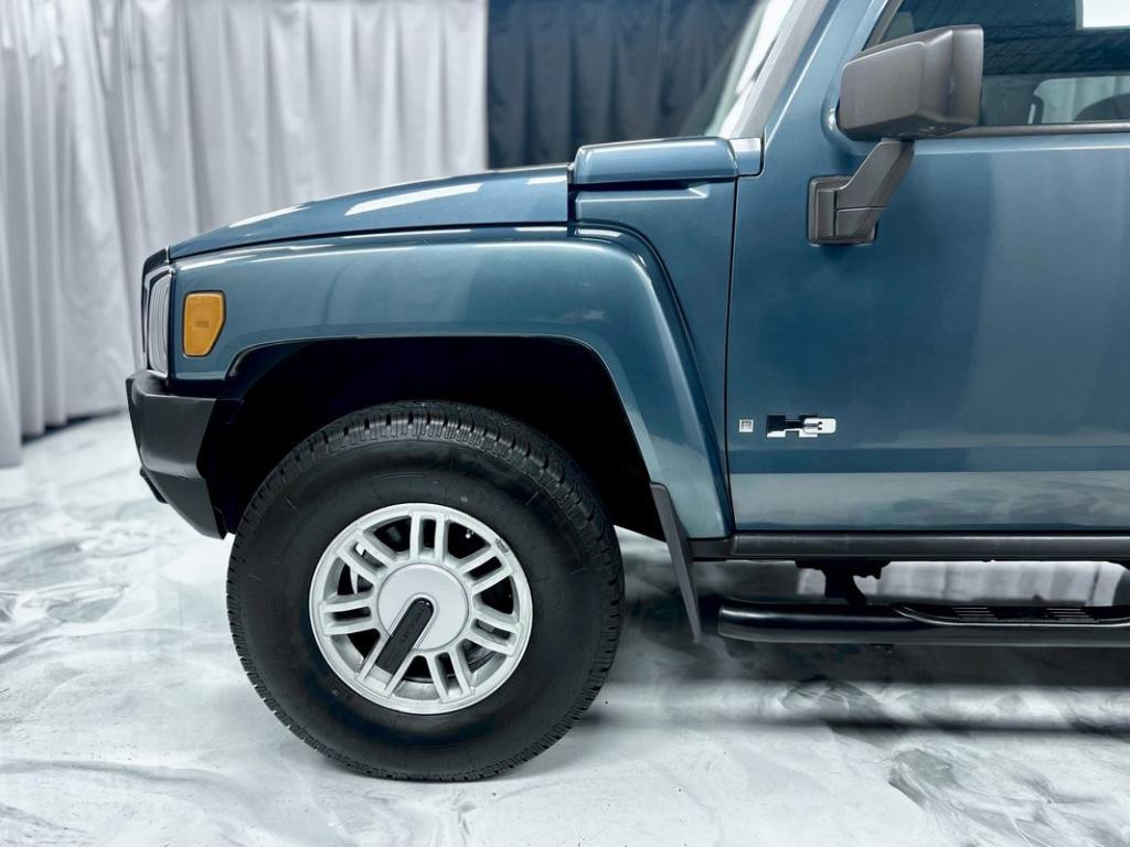 used 2006 Hummer H3 car, priced at $16,995