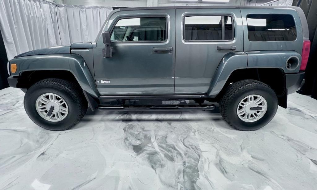 used 2006 Hummer H3 car, priced at $16,995