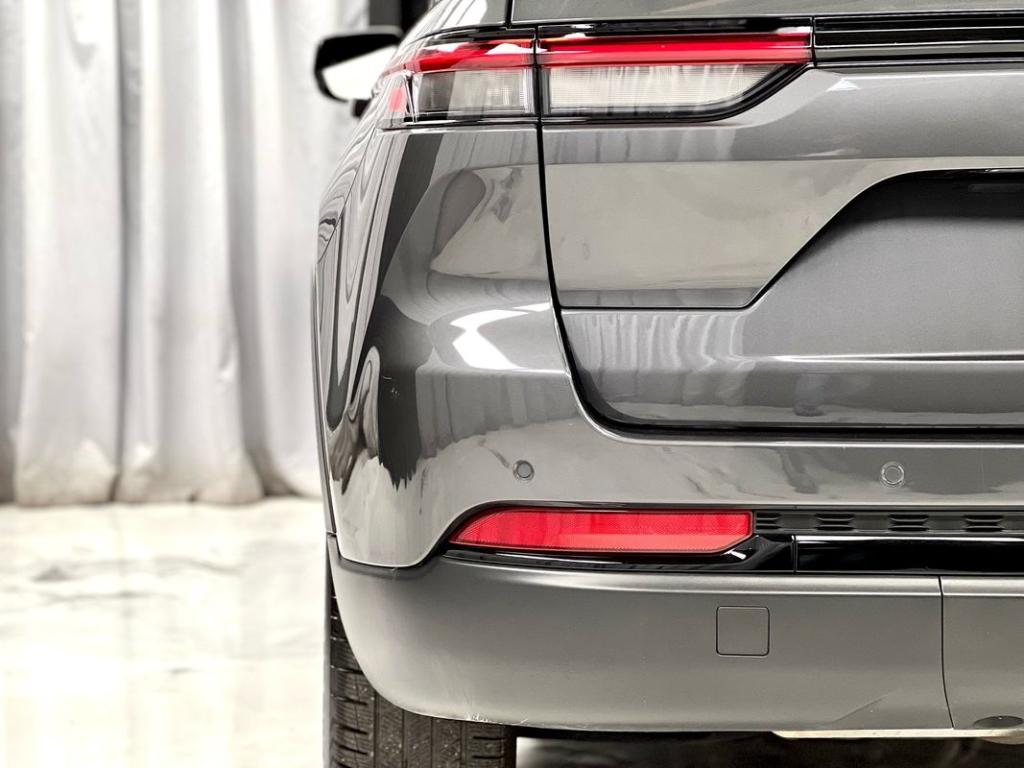 used 2022 Jeep Grand Cherokee car, priced at $31,950