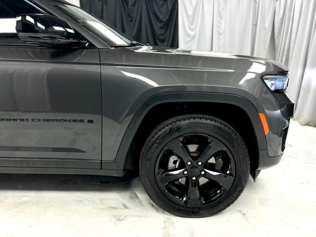 used 2022 Jeep Grand Cherokee car, priced at $31,950