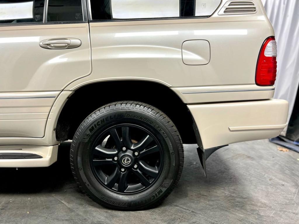 used 2005 Lexus LX 470 car, priced at $24,950