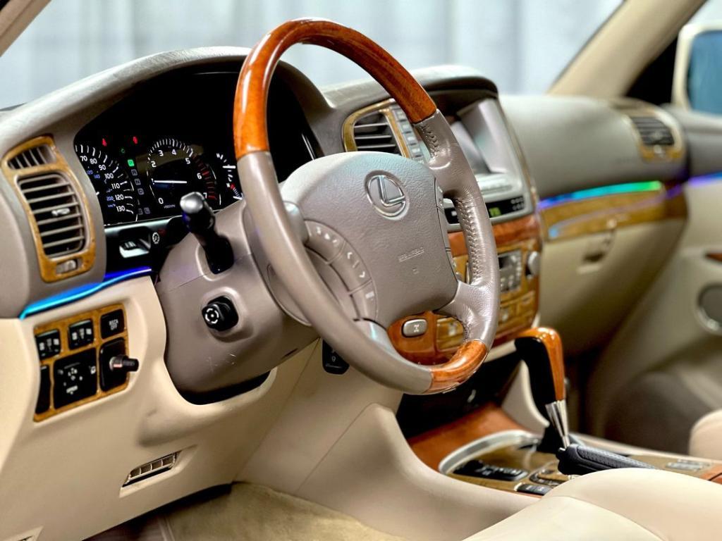 used 2005 Lexus LX 470 car, priced at $24,950