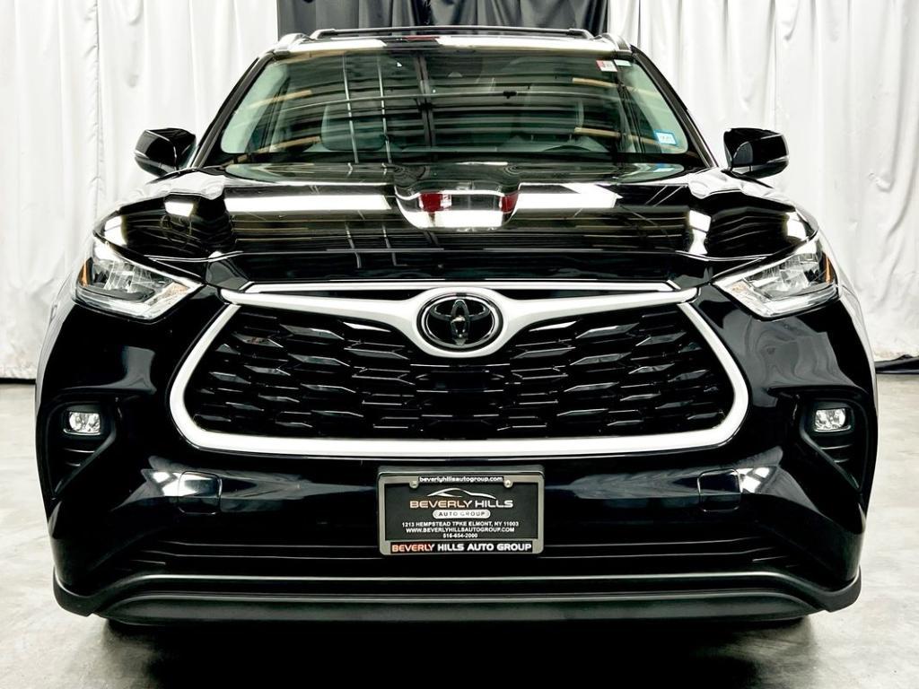 used 2020 Toyota Highlander car, priced at $32,950