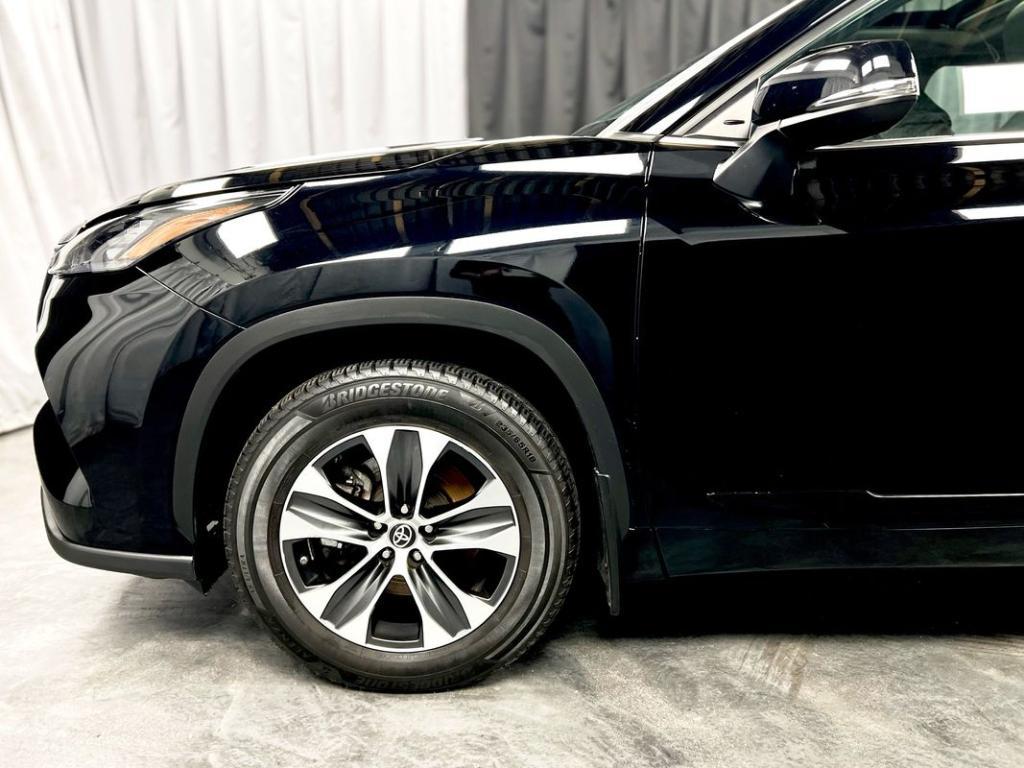 used 2020 Toyota Highlander car, priced at $32,950