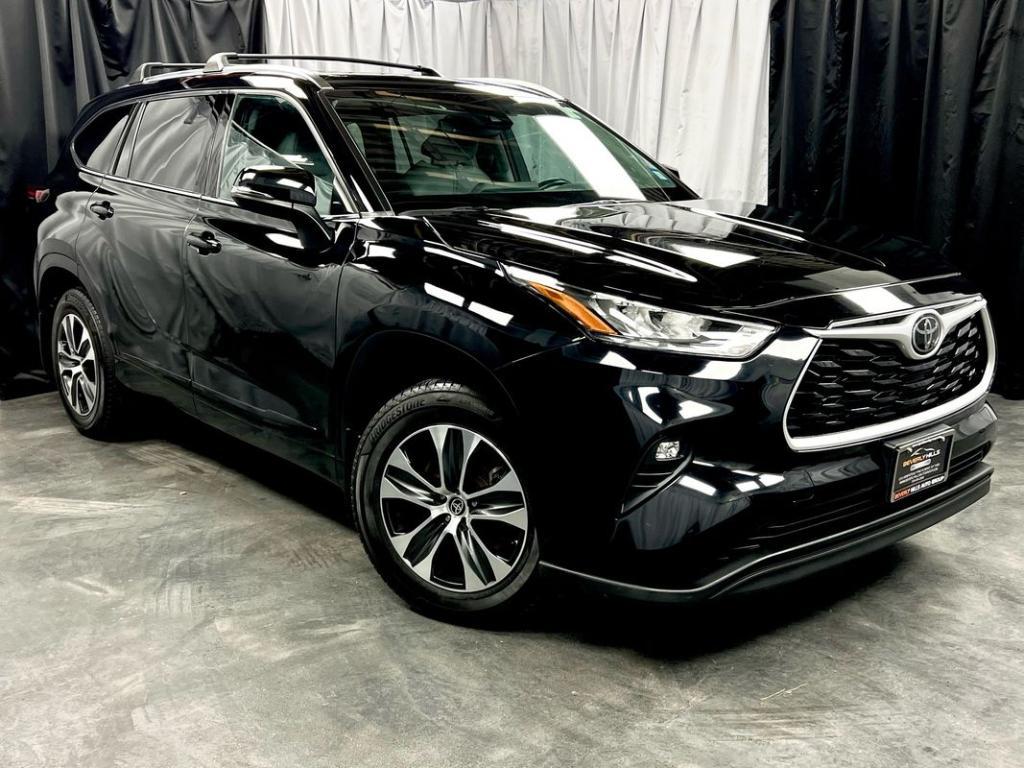 used 2020 Toyota Highlander car, priced at $32,950