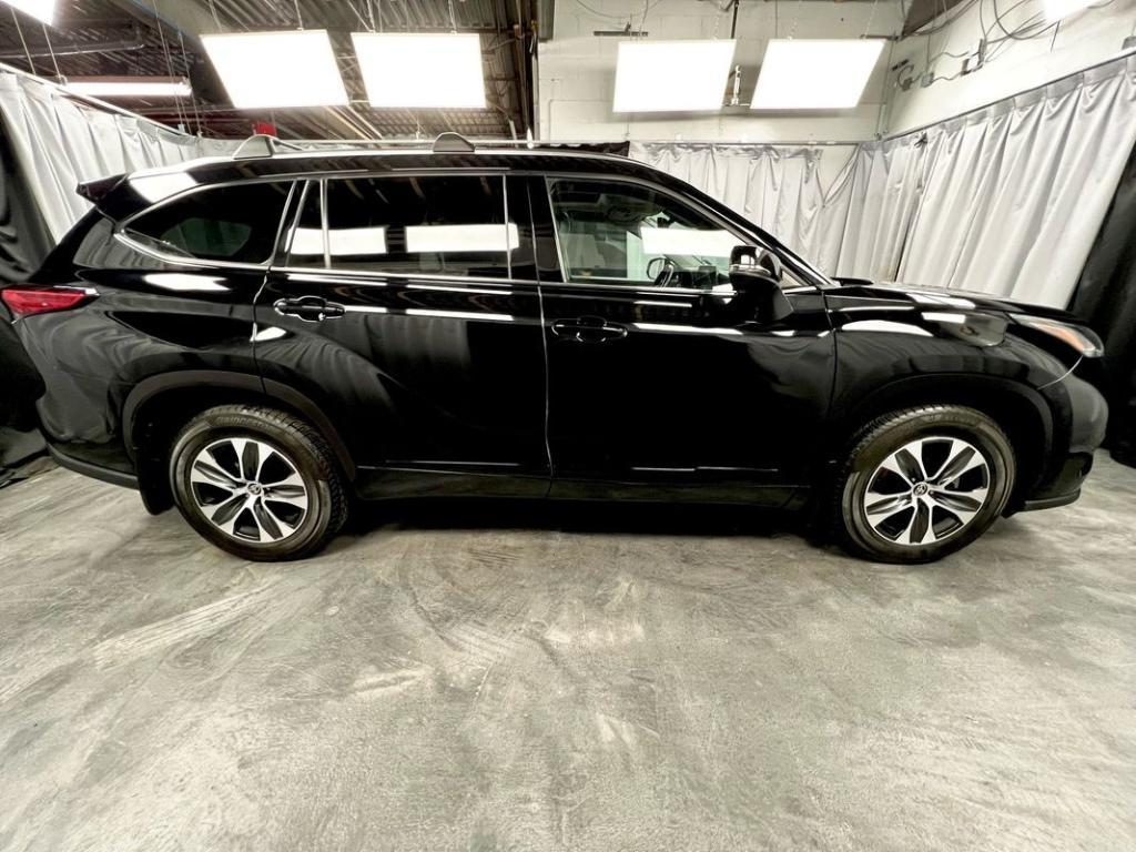 used 2020 Toyota Highlander car, priced at $32,950