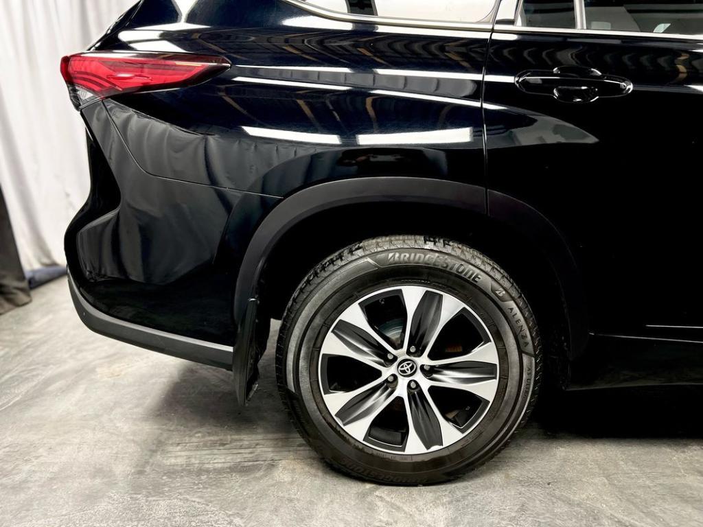 used 2020 Toyota Highlander car, priced at $32,950