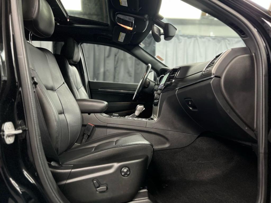 used 2021 Jeep Grand Cherokee car, priced at $28,950