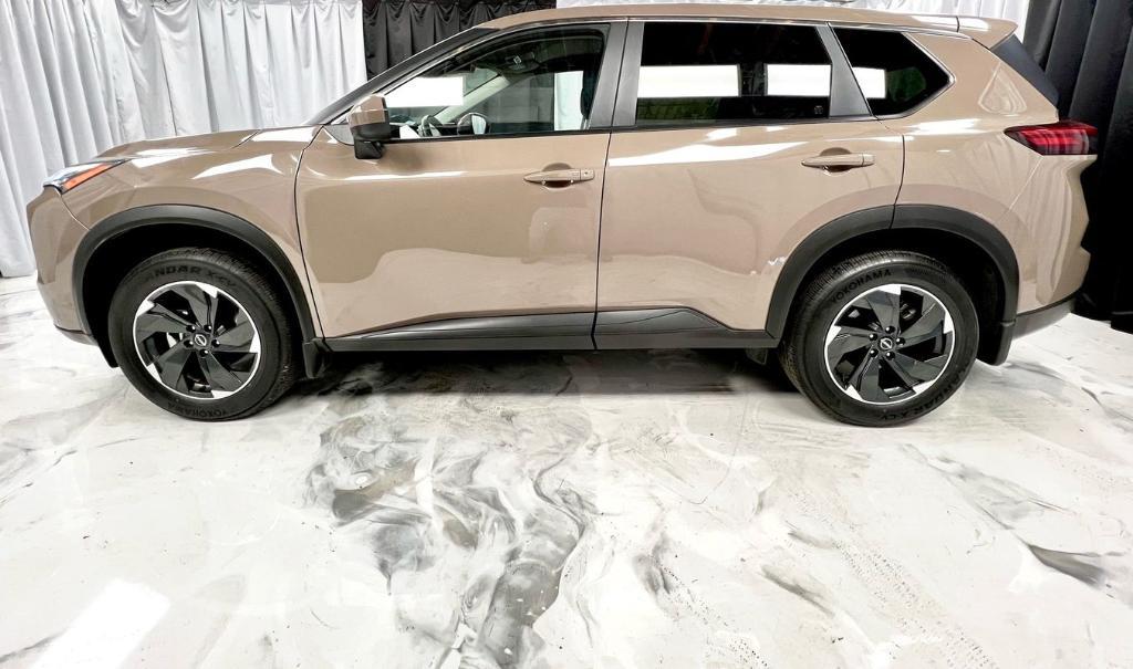 used 2025 Nissan Rogue car, priced at $28,950