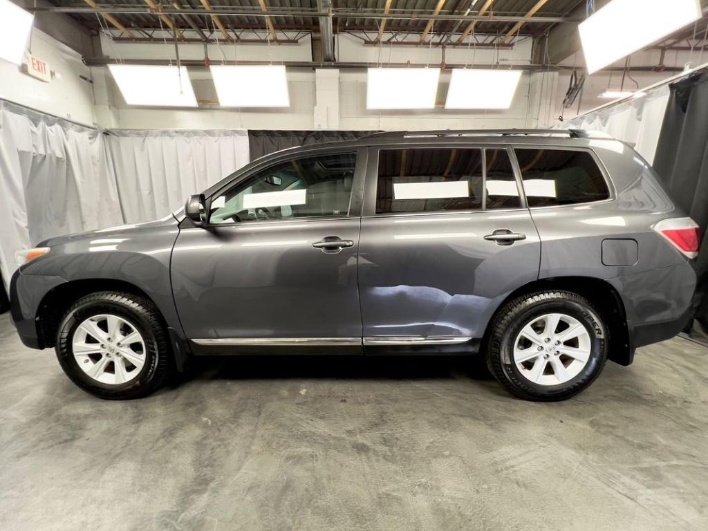 used 2011 Toyota Highlander car, priced at $18,950