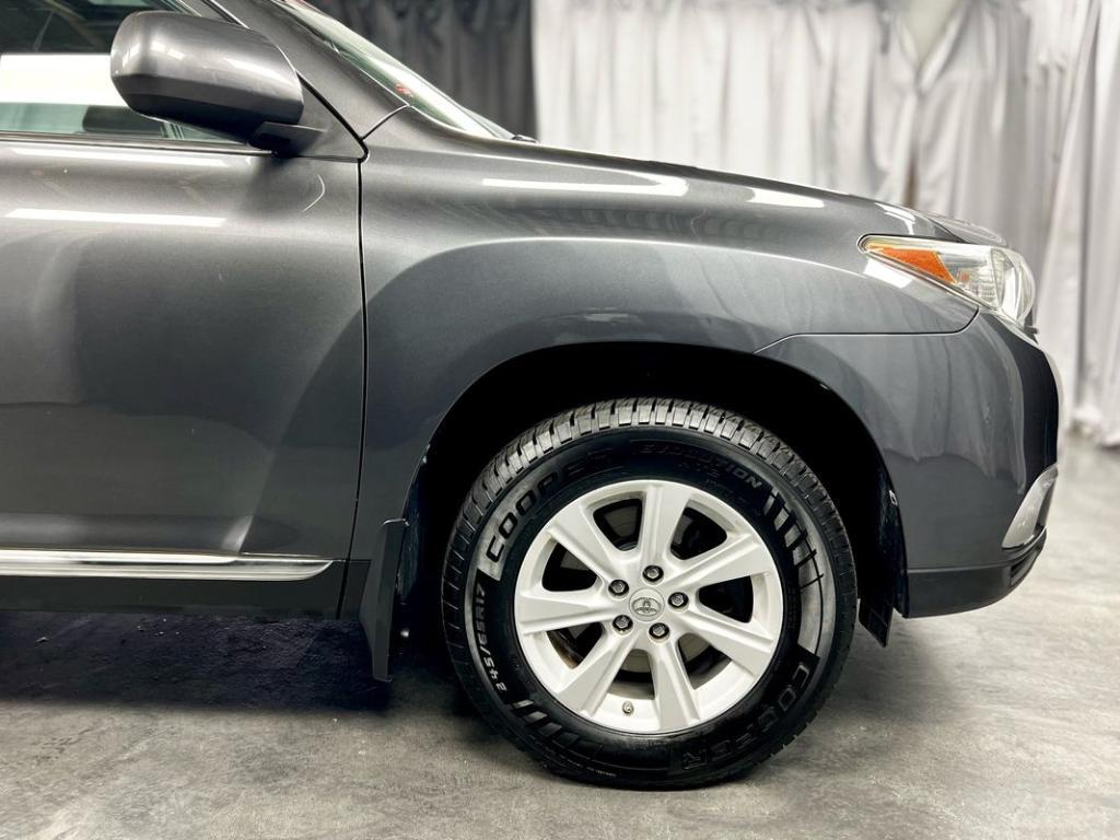 used 2011 Toyota Highlander car, priced at $18,950