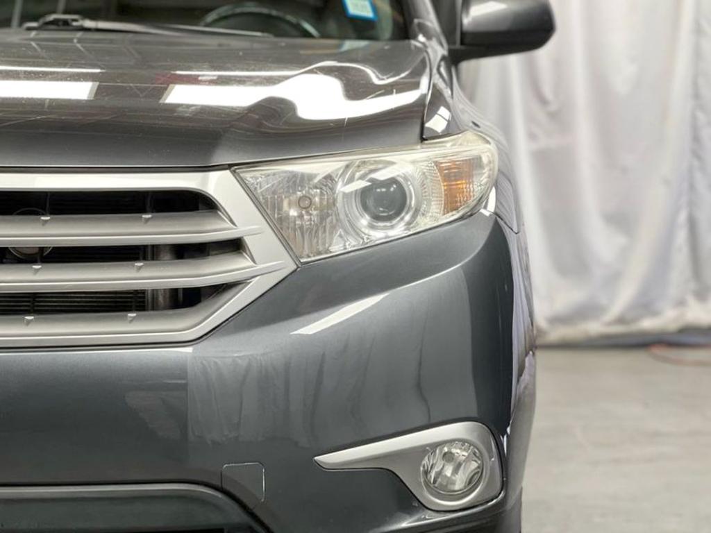 used 2011 Toyota Highlander car, priced at $18,950