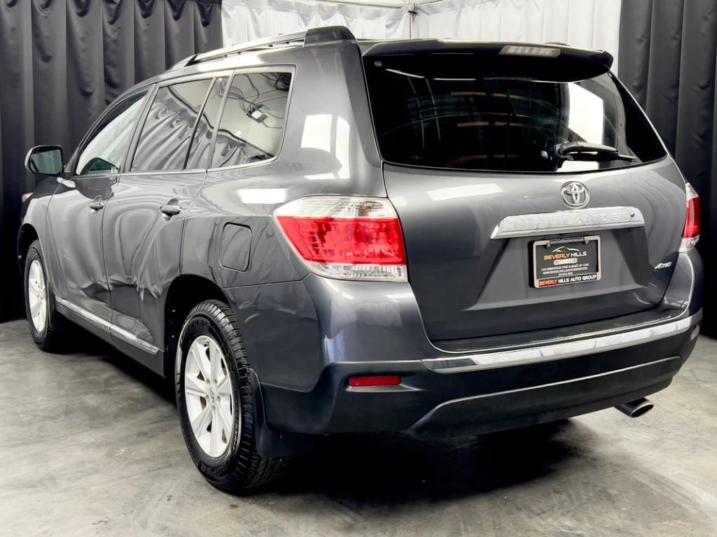 used 2011 Toyota Highlander car, priced at $18,950