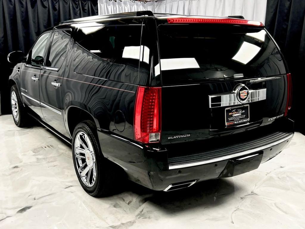 used 2014 Cadillac Escalade ESV car, priced at $27,950
