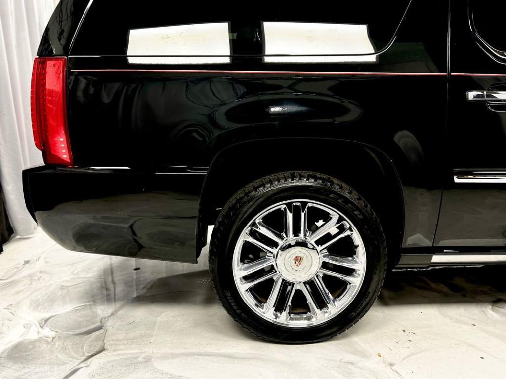 used 2014 Cadillac Escalade ESV car, priced at $27,950