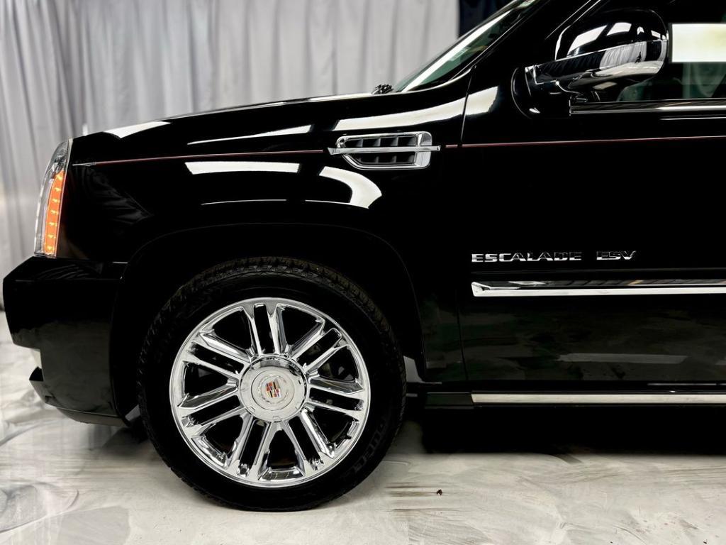 used 2014 Cadillac Escalade ESV car, priced at $27,950