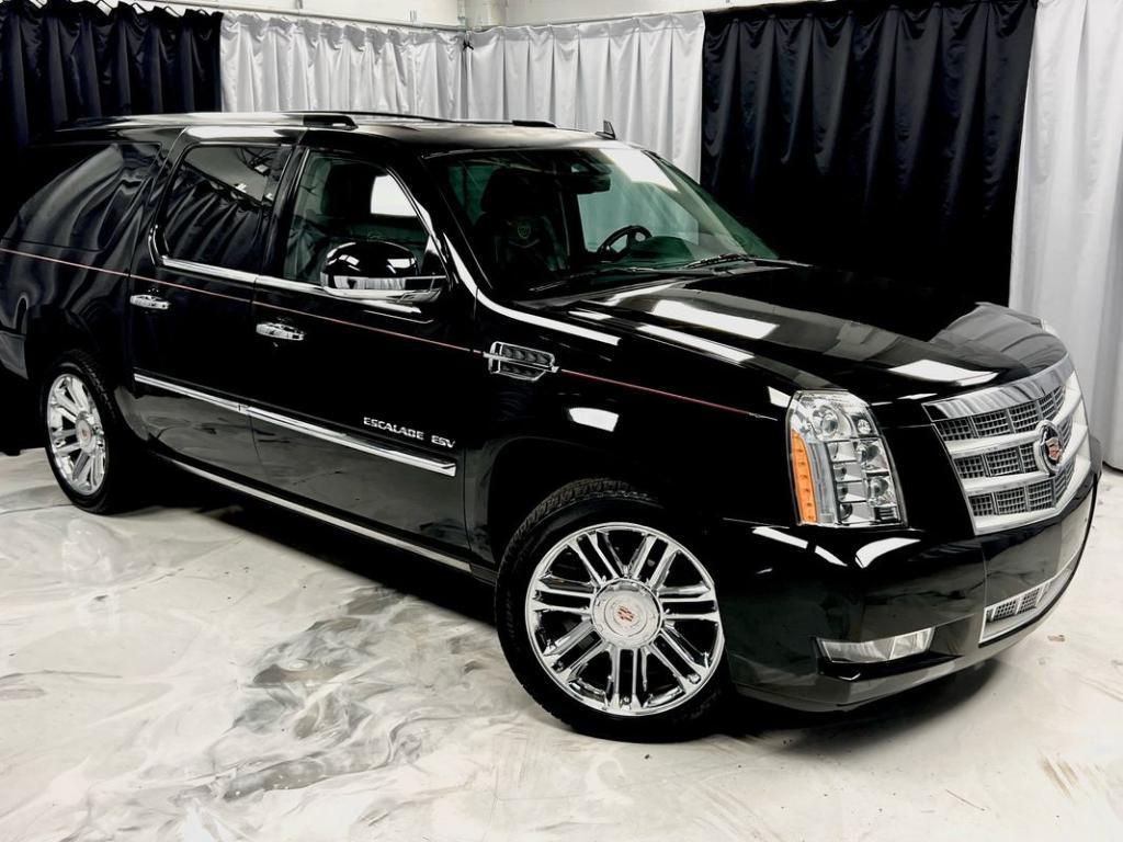 used 2014 Cadillac Escalade ESV car, priced at $27,950