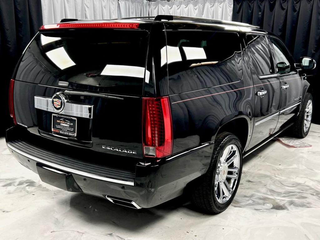 used 2014 Cadillac Escalade ESV car, priced at $27,950