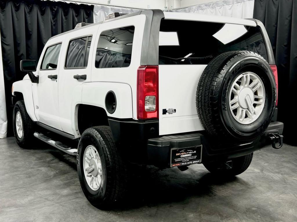 used 2009 Hummer H3 car, priced at $19,950