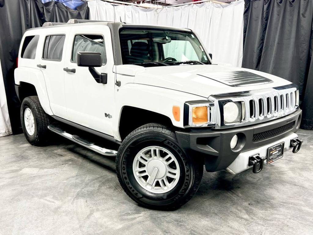 used 2009 Hummer H3 car, priced at $19,950