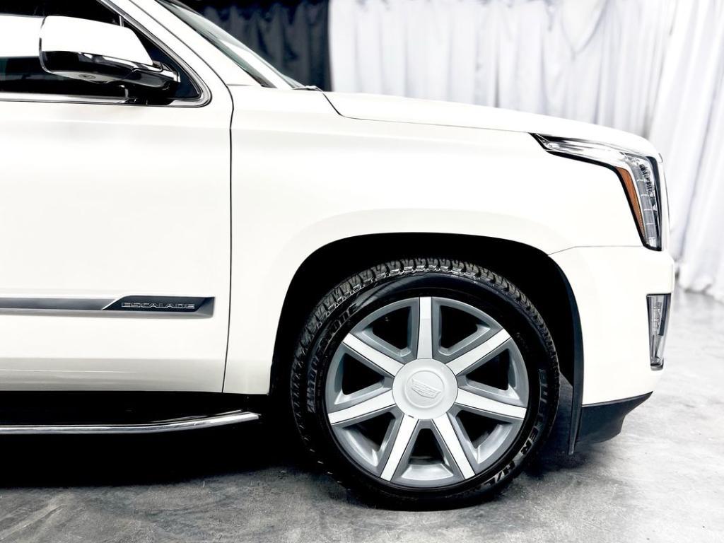 used 2015 Cadillac Escalade car, priced at $24,950