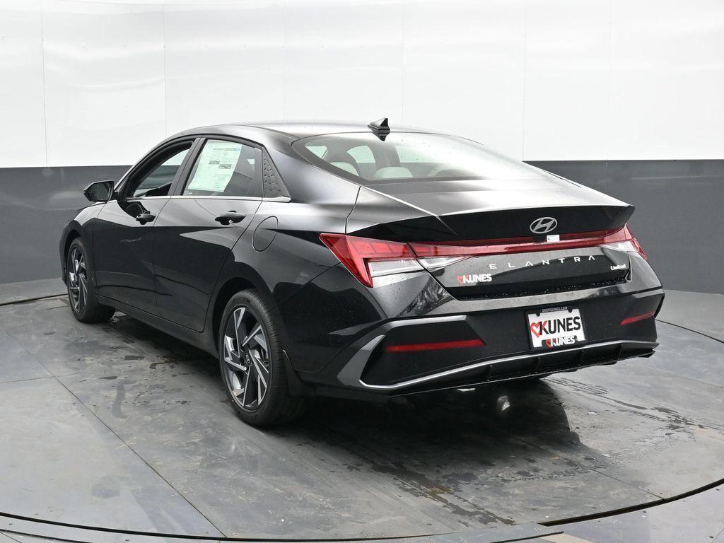 new 2025 Hyundai Elantra car, priced at $26,385