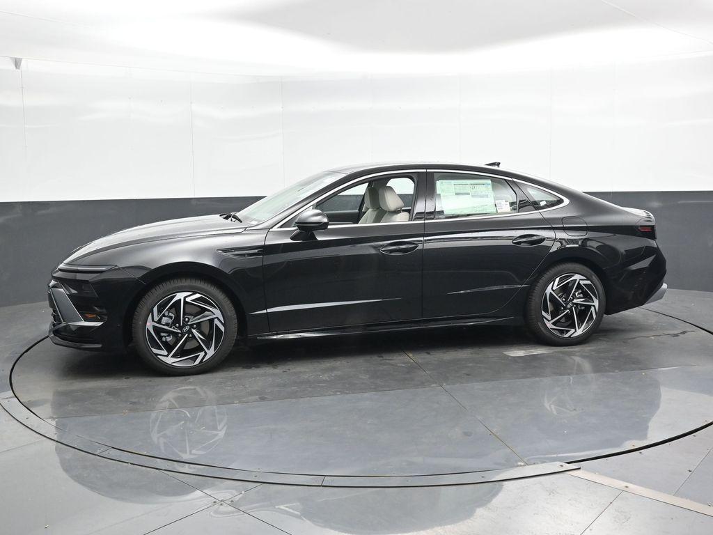 new 2026 Hyundai Sonata car, priced at $32,085