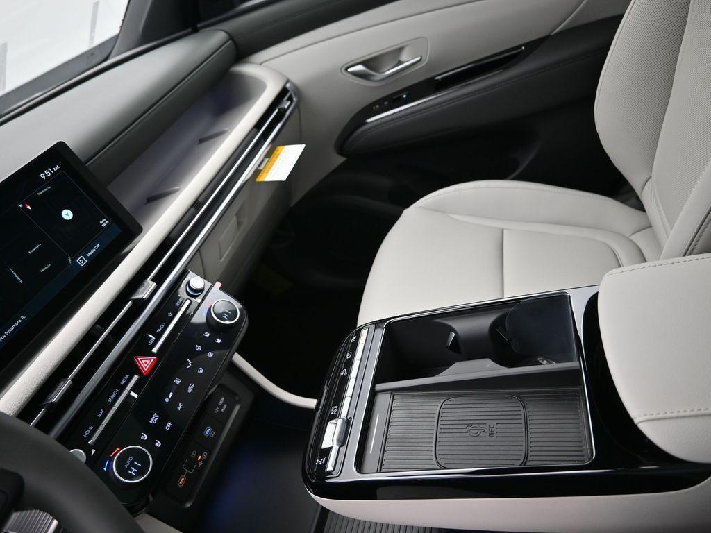new 2026 Hyundai TUCSON Hybrid car, priced at $41,025
