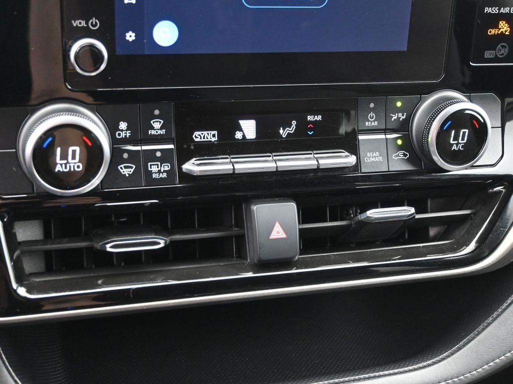 used 2023 Toyota Highlander car, priced at $35,210