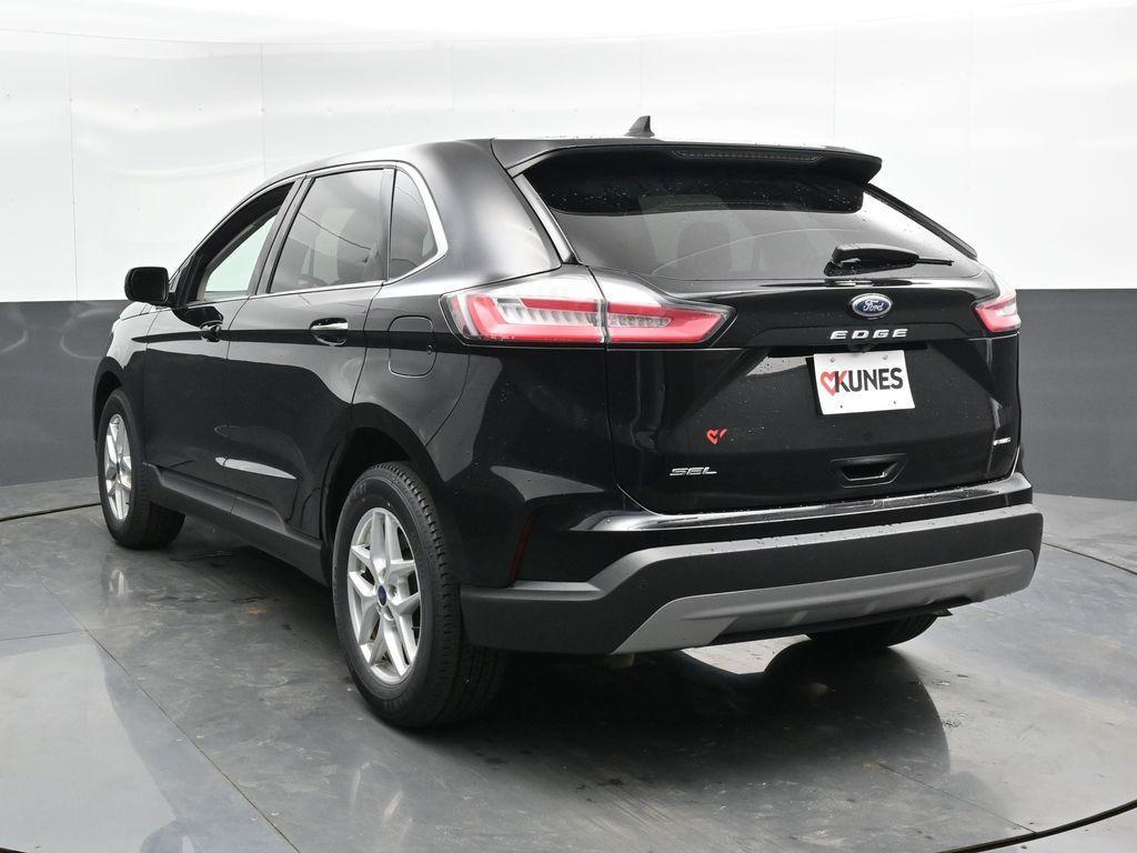 used 2022 Ford Edge car, priced at $19,100